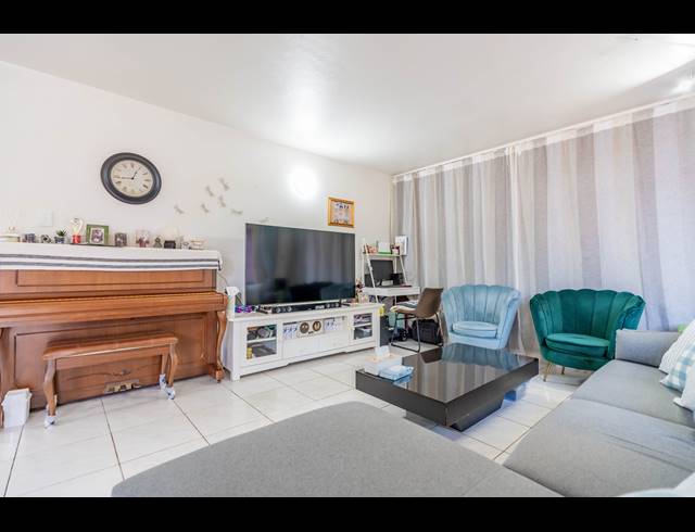 4 BEDROOM TOWNHOUSE FOR SALE IN MORNINGSIDE
